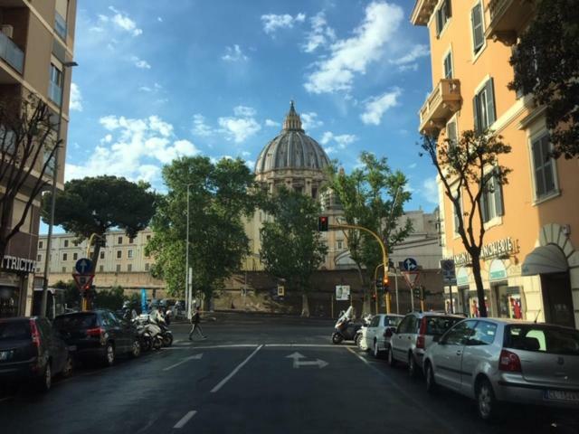 로마 Affreschi A San Pietro B&B 외부 사진